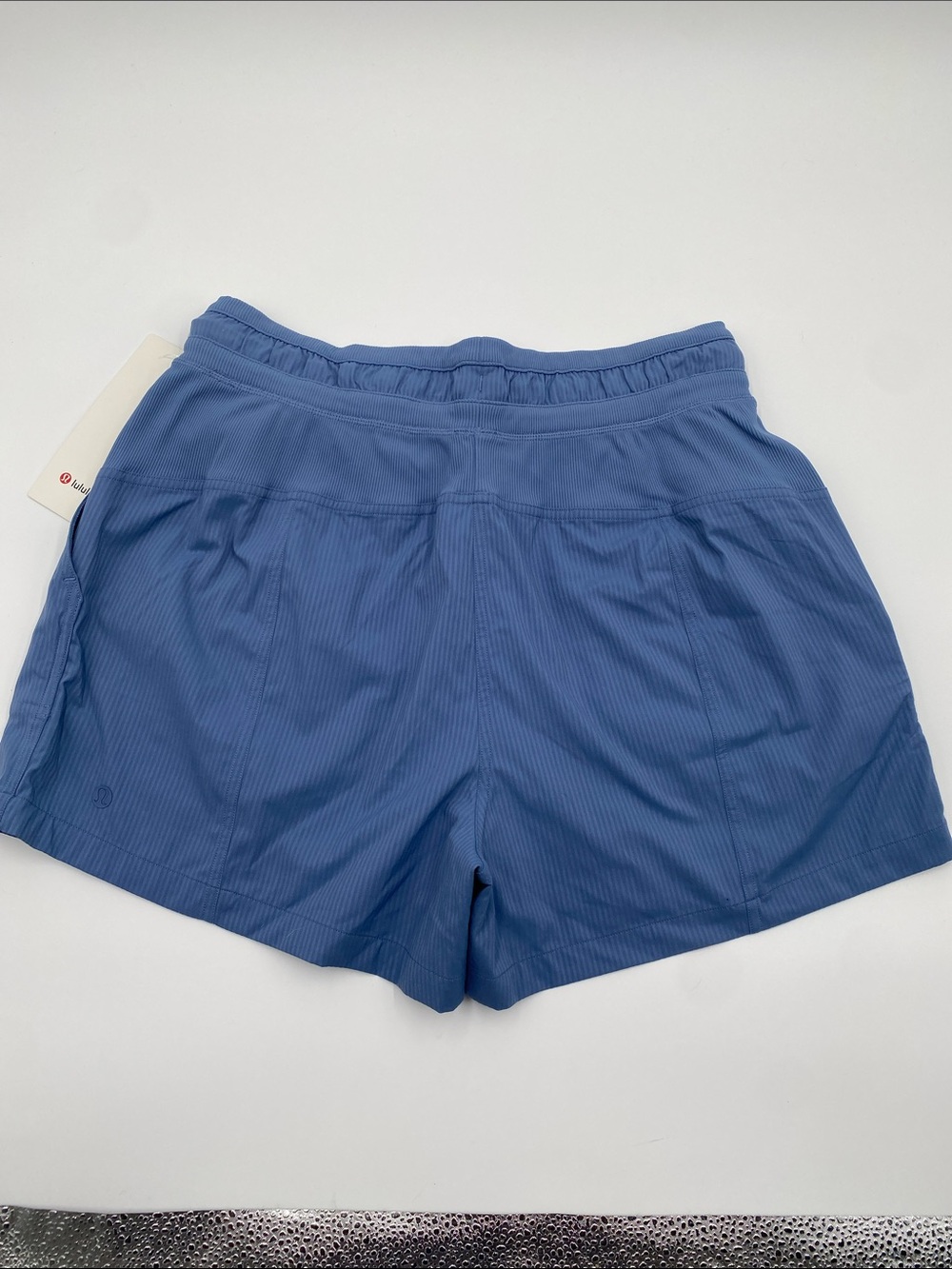 lululemon NWT Dance Studio Short Oasis Blue Size 6, 3.5”inseam - Picture 4 of 6